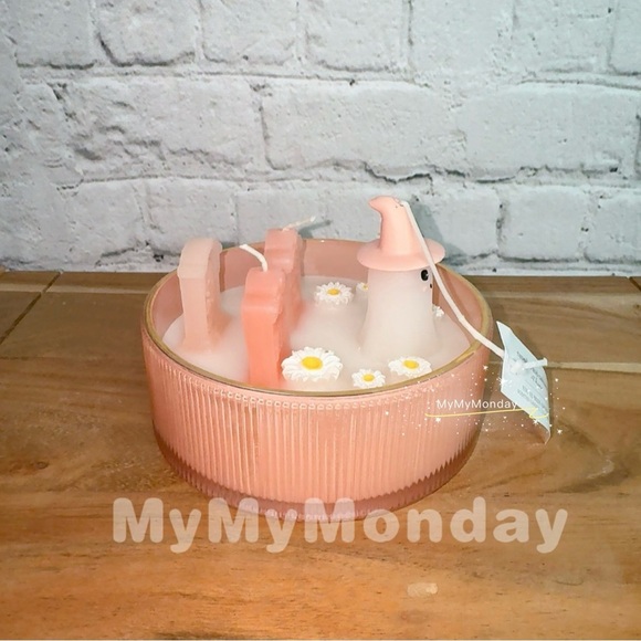 Cupcakes And Cashmere Pink Ghost Graveyard Candle - Picture 2 of 6